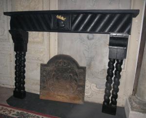 chl145 black lacquered wood fireplace, late 19th century, dimensions cm 191 x 28 x h 146